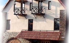 Отель Галавнис Кари